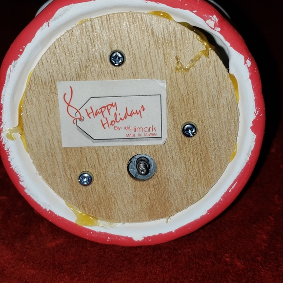 Holiday Musical Ceramic Bear Figurine - Picture 7 of 9